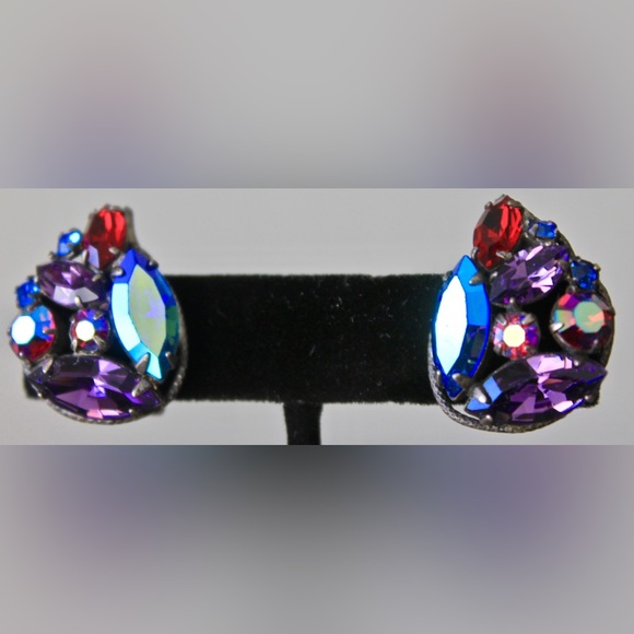 REGENCY EARRINGS CLIP ON VINTAGE PURPLE RED CRYSTALS PEWTER 1950’s - Picture 6 of 8